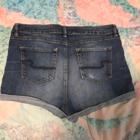Denim shorts - Picture 2 of 2